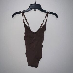 SKIMS SEAMLESS SCULPT THONG BODYSUIT BROWN COCOA LARGE